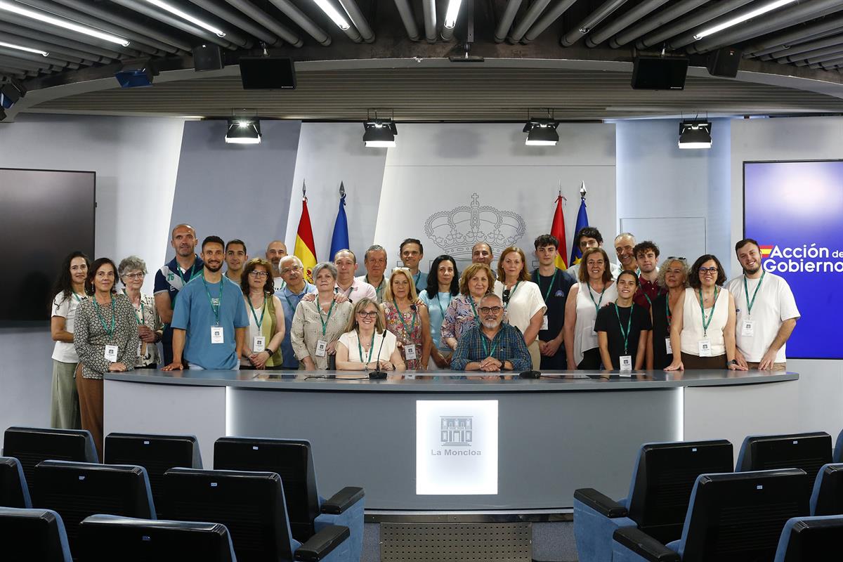 26/05/2026. Visitas del programa Moncloa Abierta. Participantes en el programa Moncloa Abierta, en la sala de prensa de la Secretaría de Est...